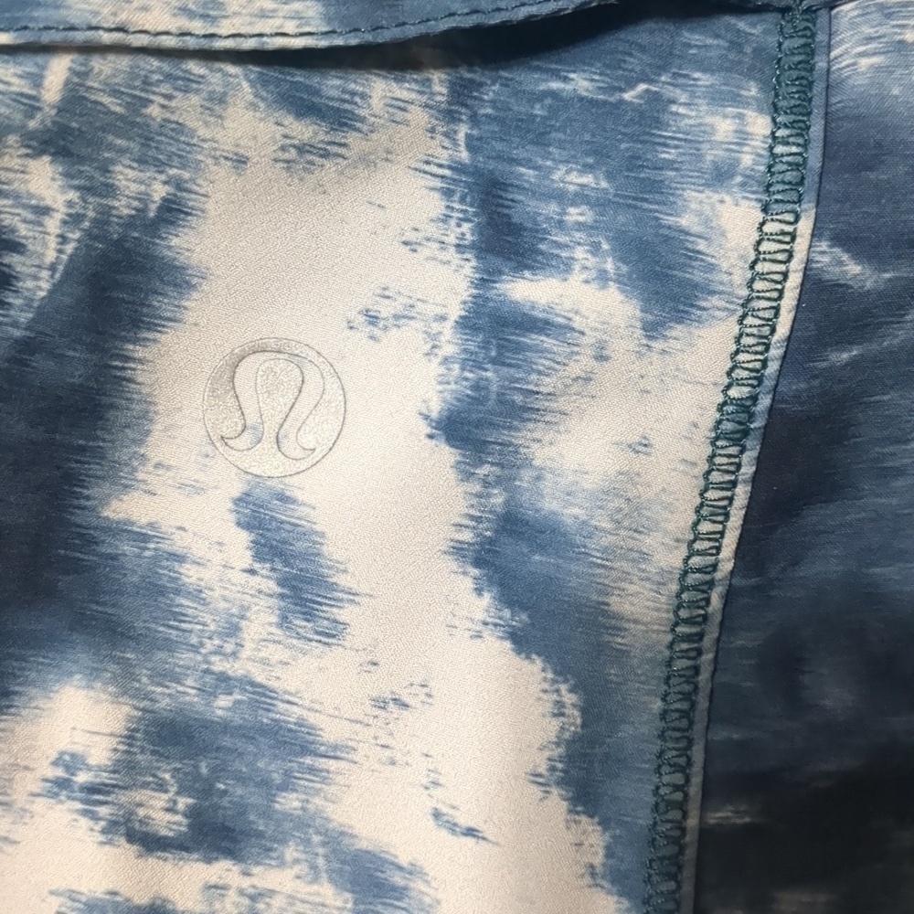 Lululemon Light Speed Vest Sz 8 blue/grey tie dye - Picture 8 of 8